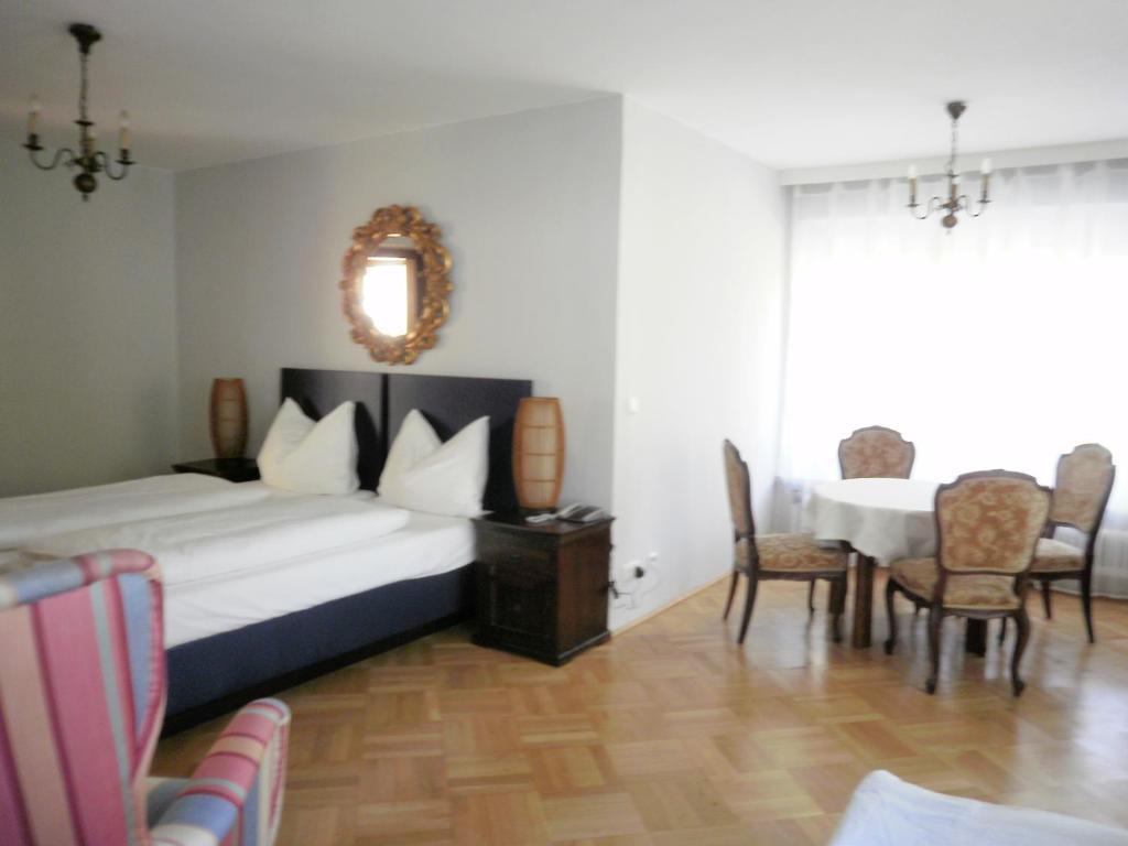 Stadtvilla Auerhahn Vöcklabruck Chambre photo