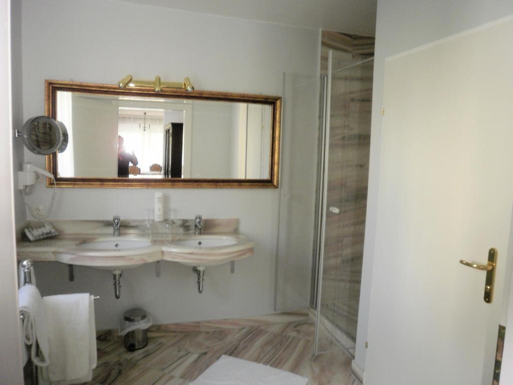 Stadtvilla Auerhahn Vöcklabruck Chambre photo